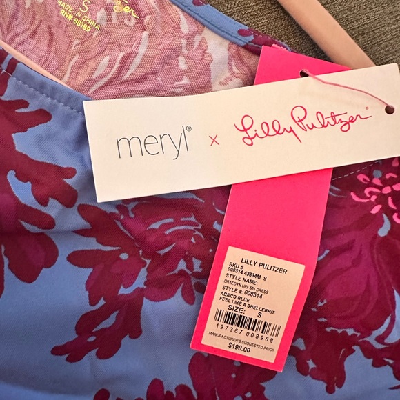 Size Small Lilly Pulitzer Printed Dress - Picture 2 of 3